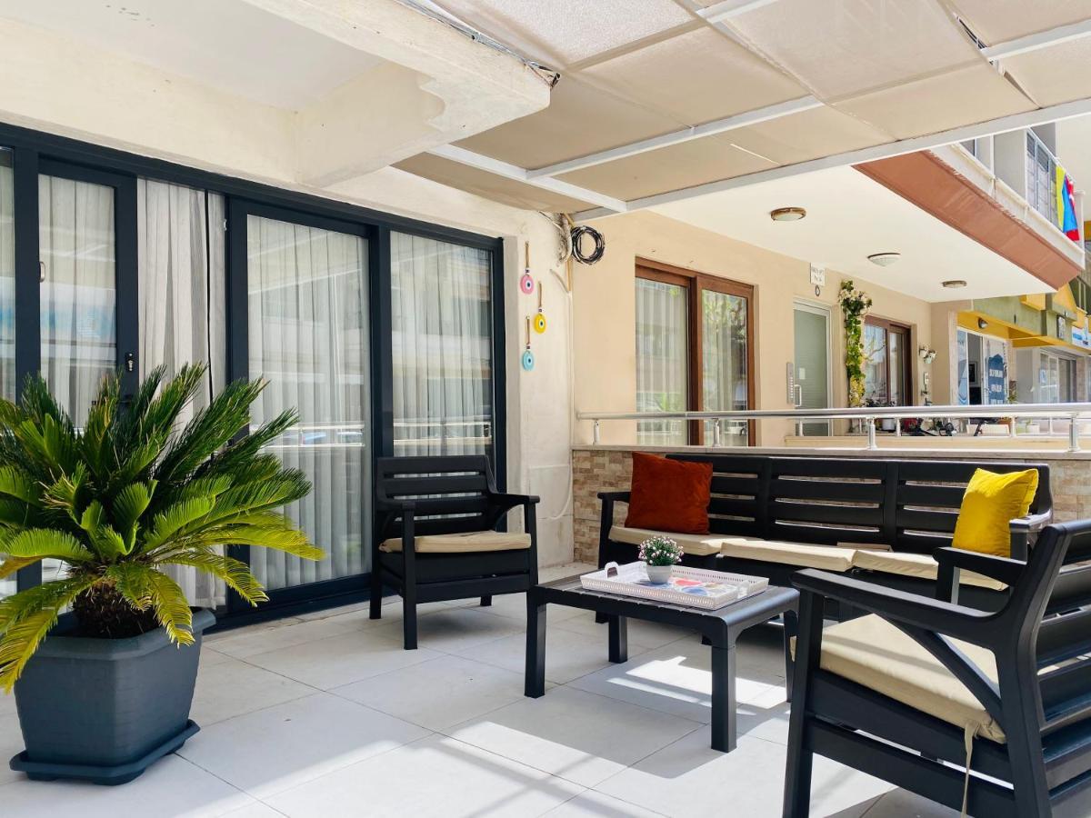 Ezgi'S Apartment With Terrace In Marmaris Eksteriør billede