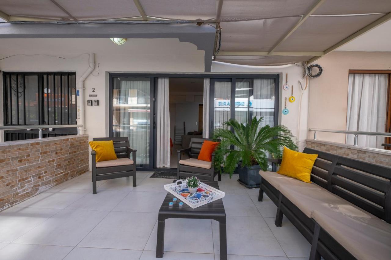 Ezgi'S Apartment With Terrace In Marmaris Eksteriør billede